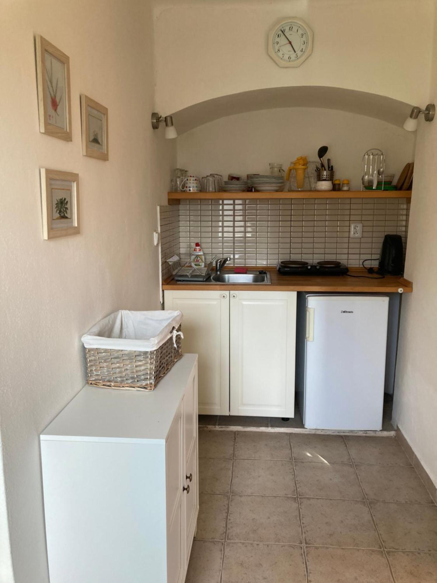 Apartment Panteon Basecamp Malá Skála Exteriör bild